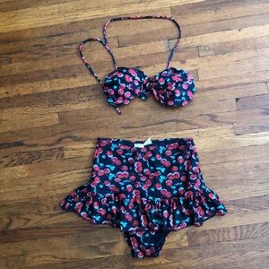 🍒 High waisted swimsuit
